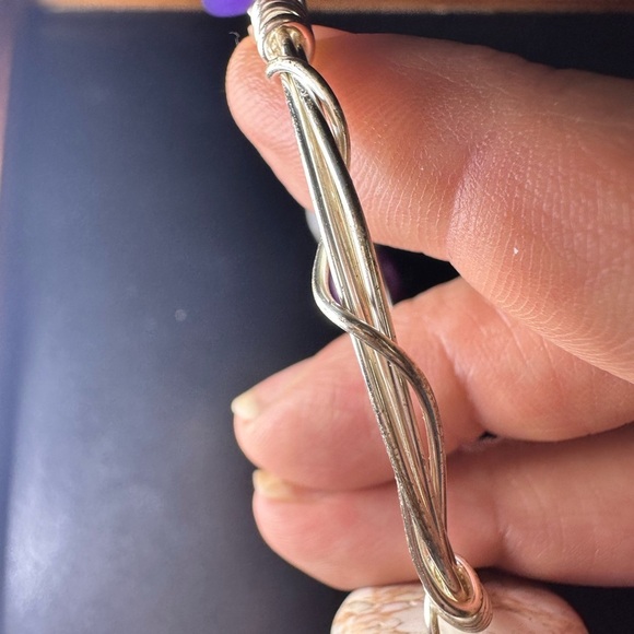 Twisted silver bracelet with stones - Picture 2 of 7